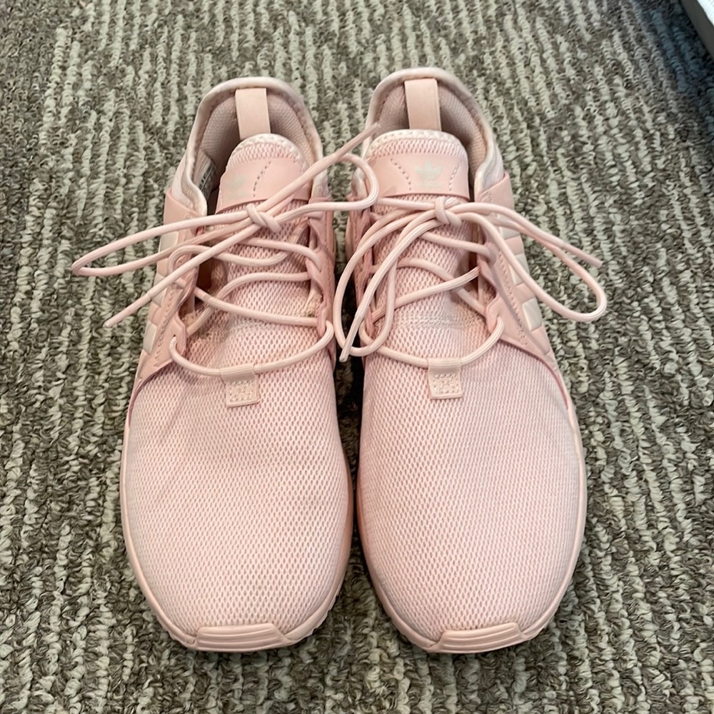 Nike Sneakers: kids 6.5/women’s 8,8.5